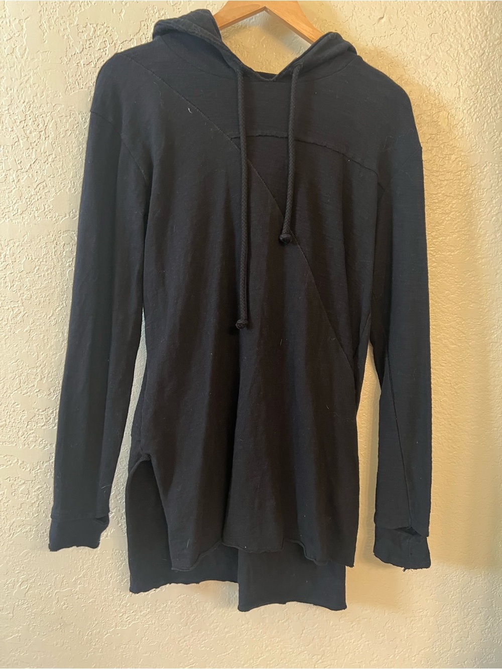 🎧Zara🎧 Black Hooded Long Sleeve Tunic Unisex. Size L